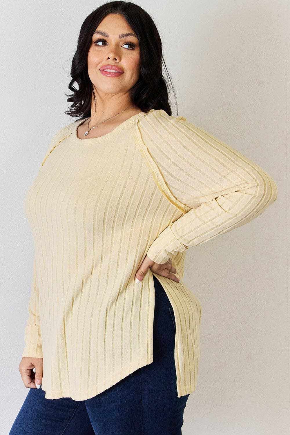 Chic ribbed round neck tee - Love Salve
